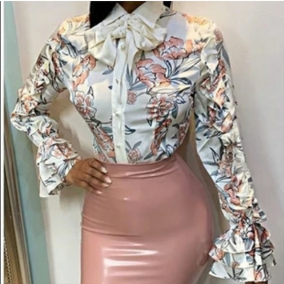 Cute top (NWOT) - Picture 4 of 7